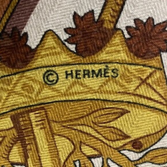 Hermes "Le Tarot" 140 cm Vintage Cashmere and Silk Shawl - Picture 4 of 10